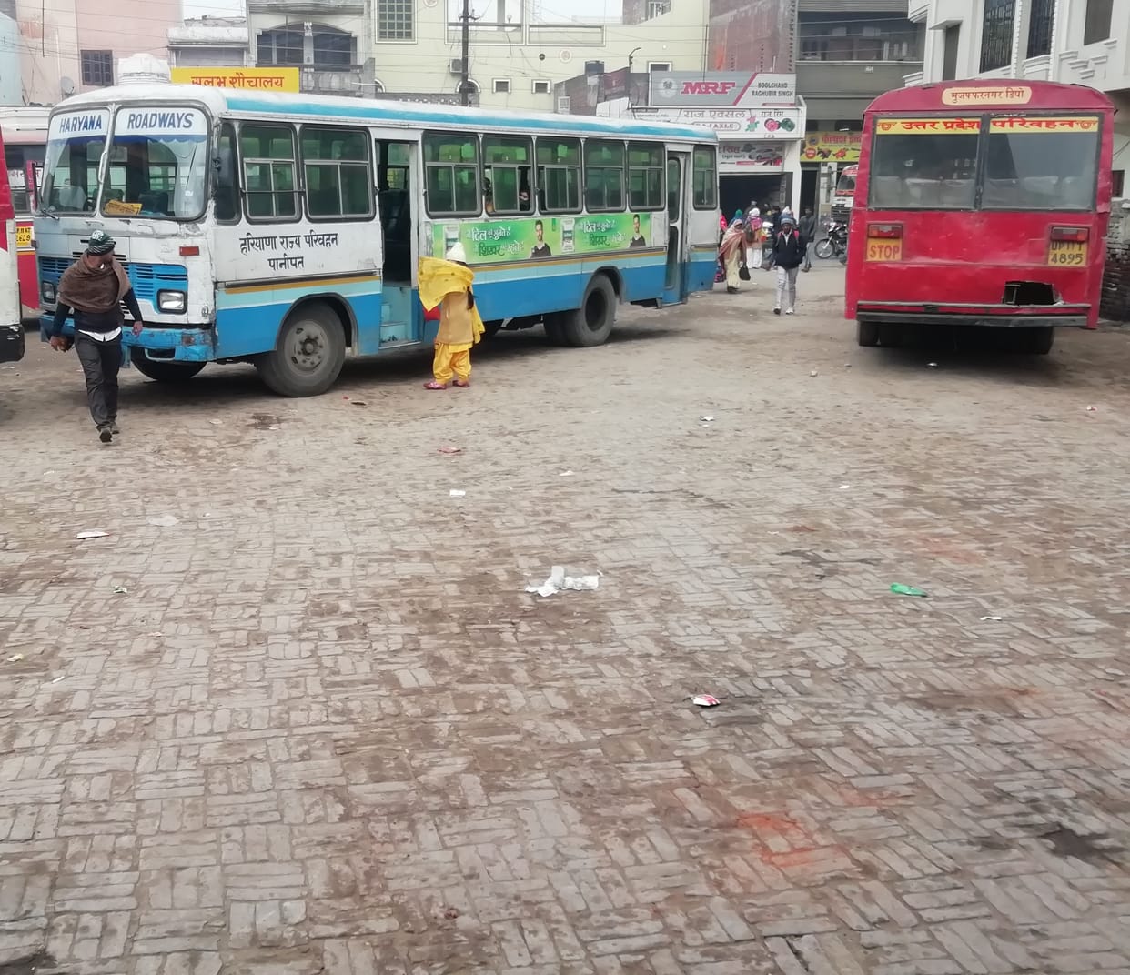 Bus base remained empty, silence was seen at railway station