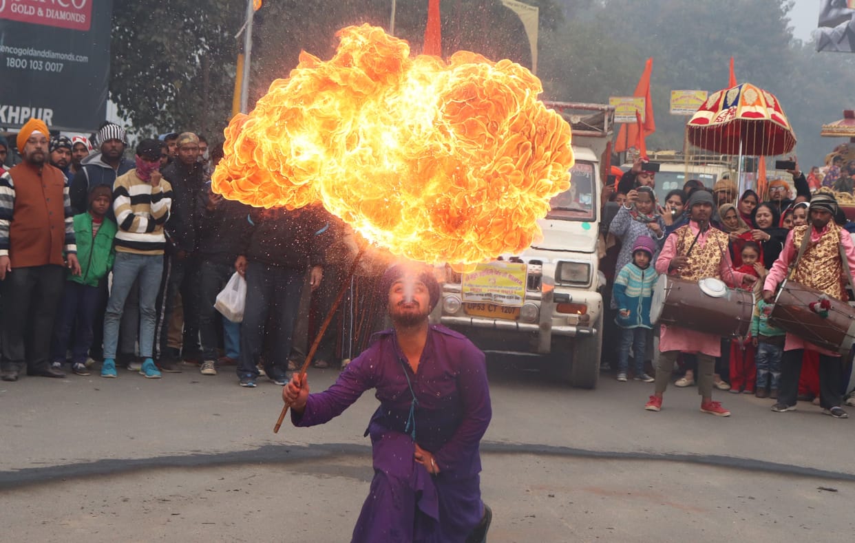 ghatka feats thrilled amidst the buzz of kirtan.
