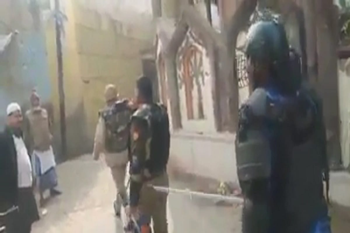 Controversy video viral of SP City Akhilesh Narayan in country but Uma Bharti has supported
