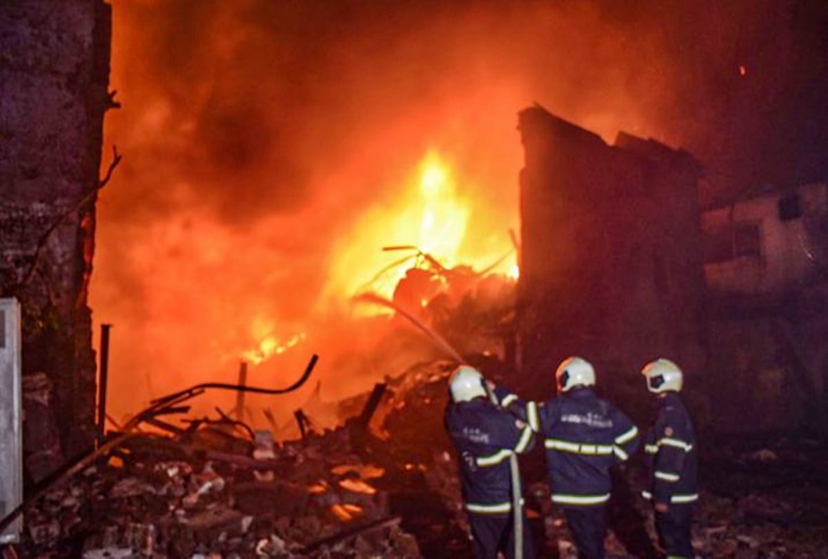 Fire breaks out at the factory in Ghatkopar Mumbai, Bodies of one male and one female recovered