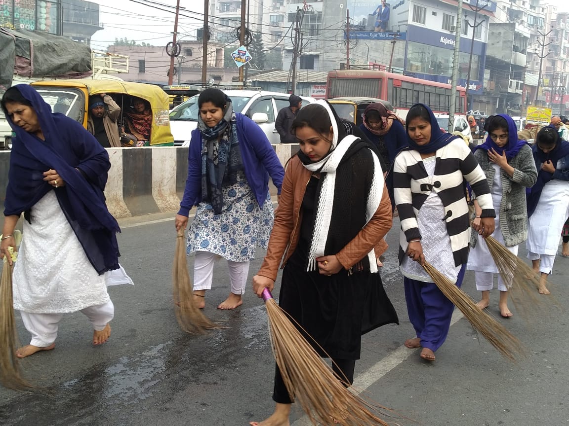 sikh community organised yatra starts in gorakhpur