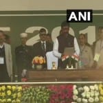 मुख्यमंत्री की शपथ लेते हुए हेमंत सोरेन