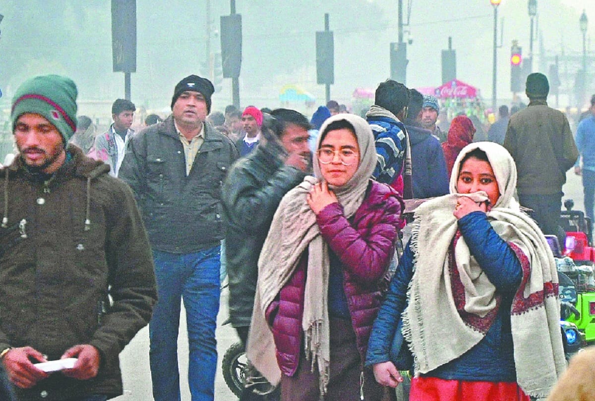 Delhi choked at 1.4 degrees, third coldest morning in 28 years