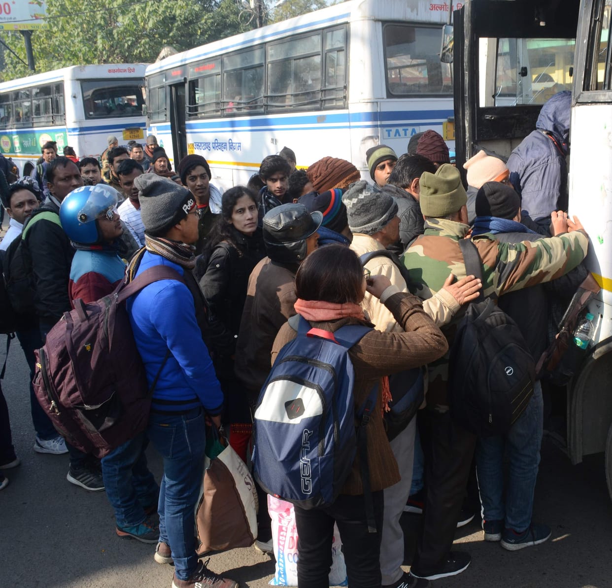 shortage of buses on the delhi route causes mayhem