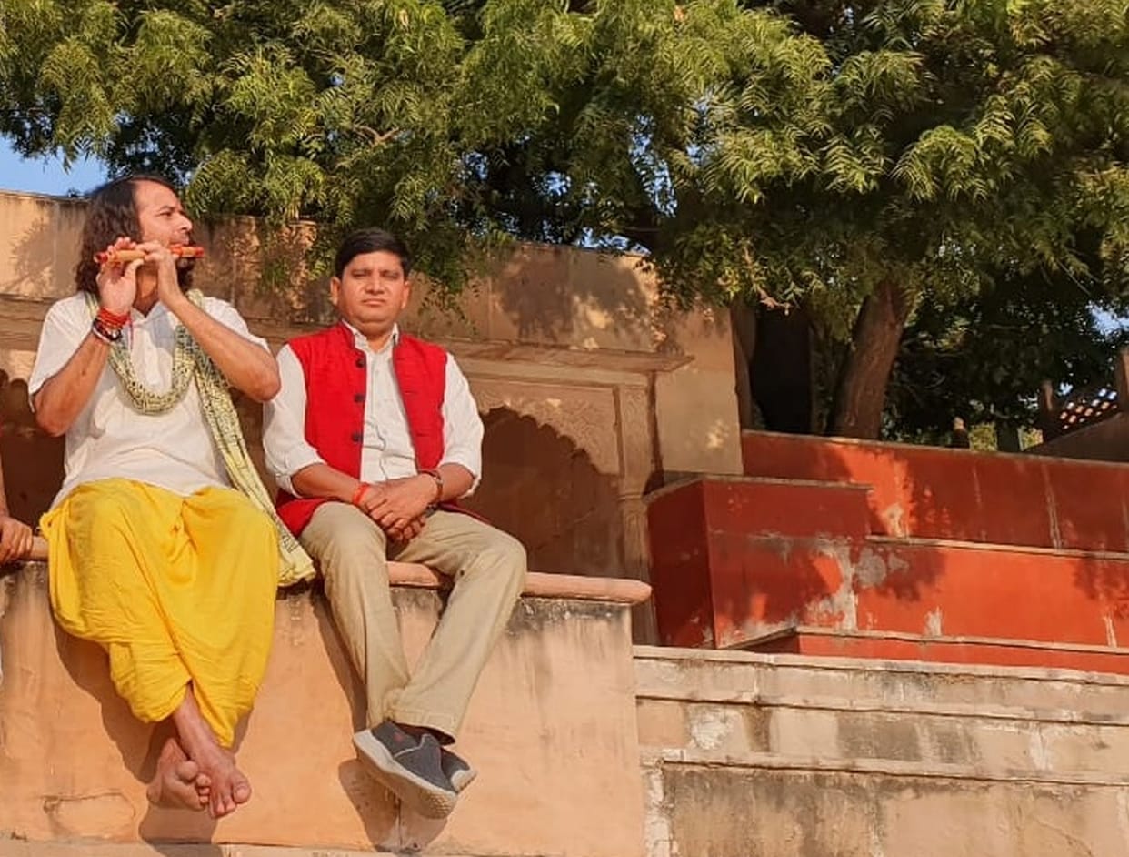 tez pratap singh play the flute