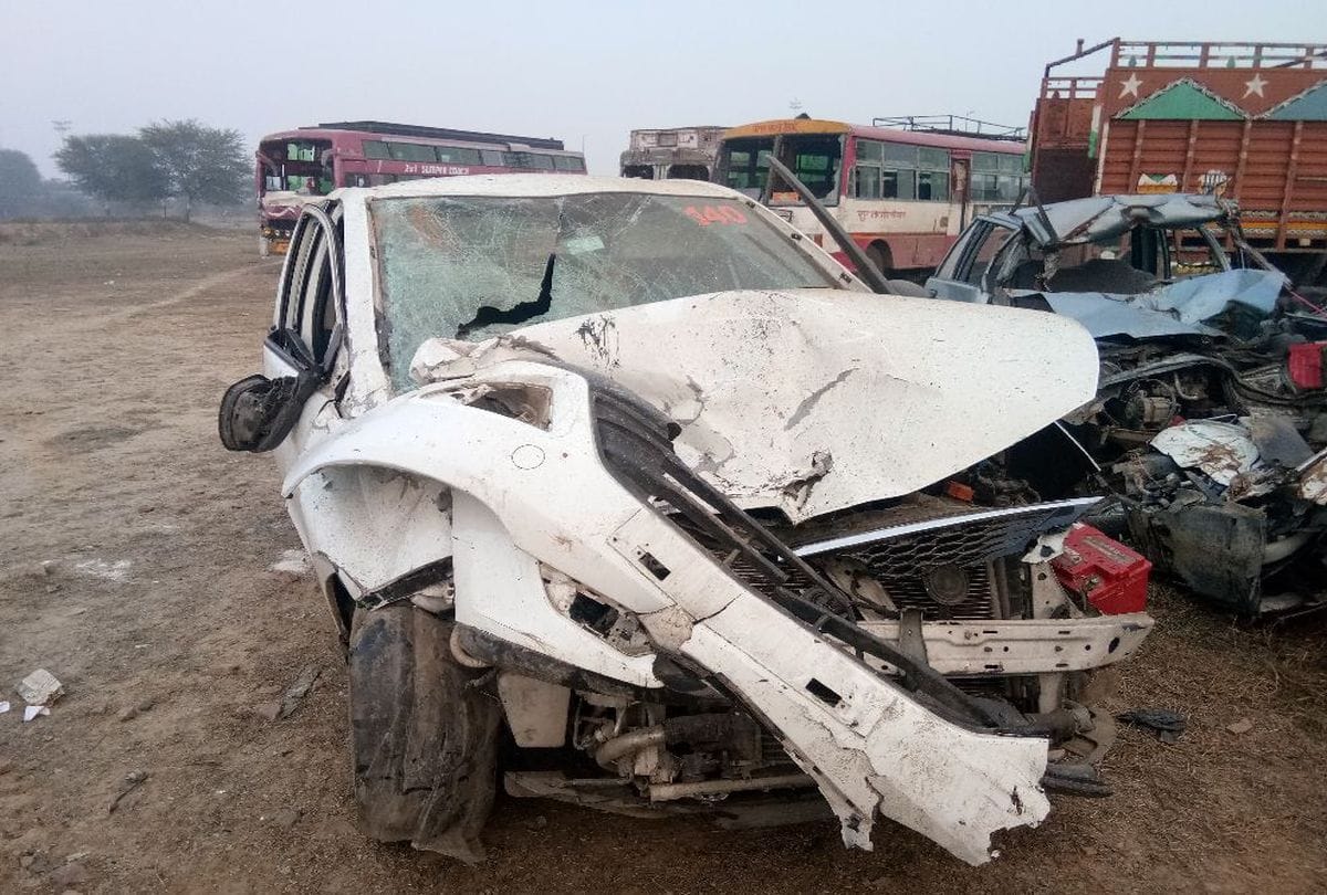 six persons injured in accident on yamuna expressway in mathura