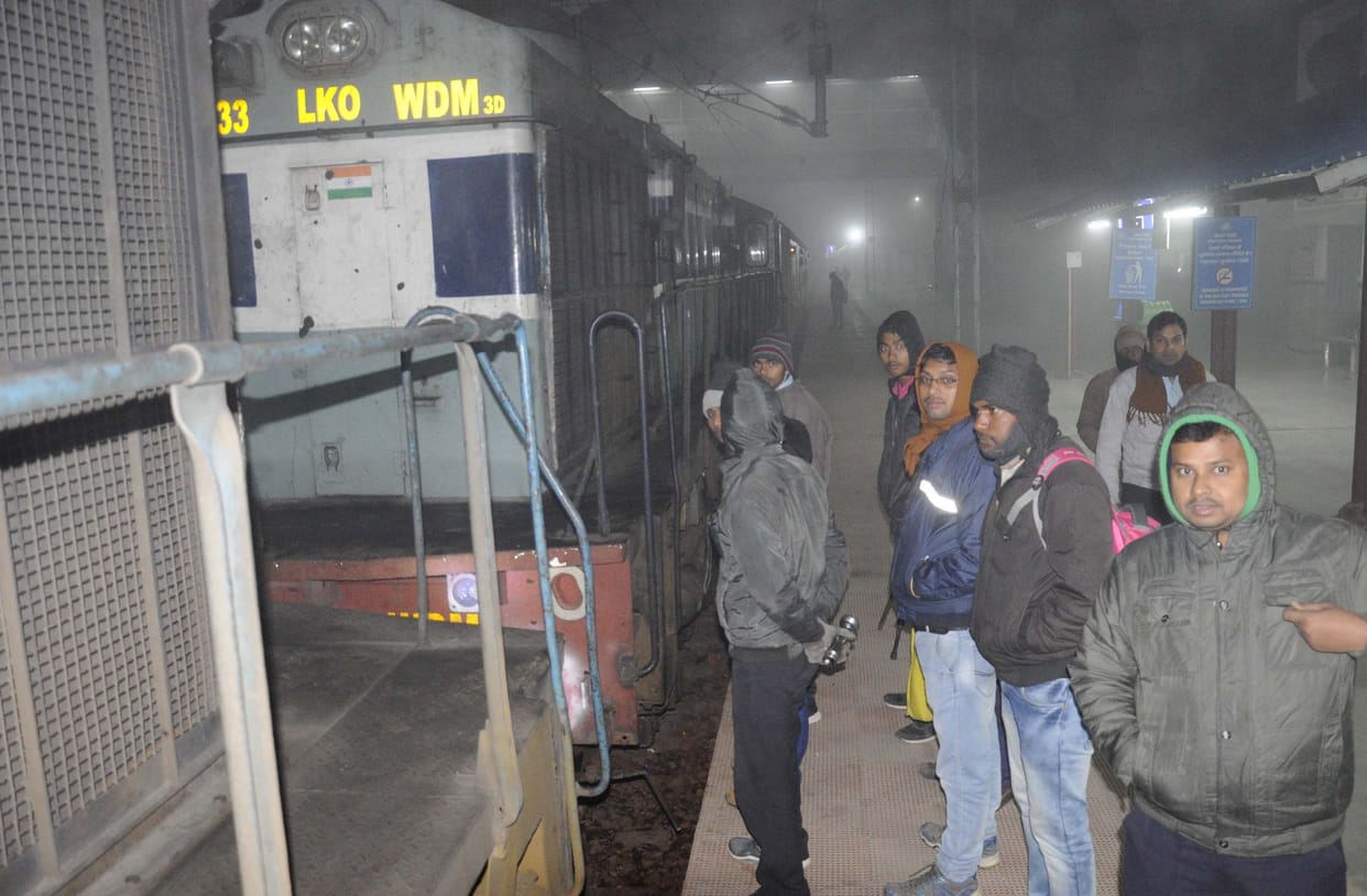 Pratapgarh: PRL stood for two hours due to engine failure