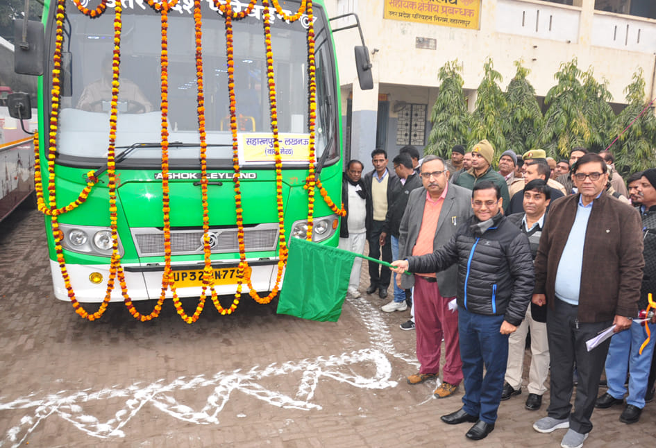 Gift of air-conditioned bus service to Agra-Lucknow passengers