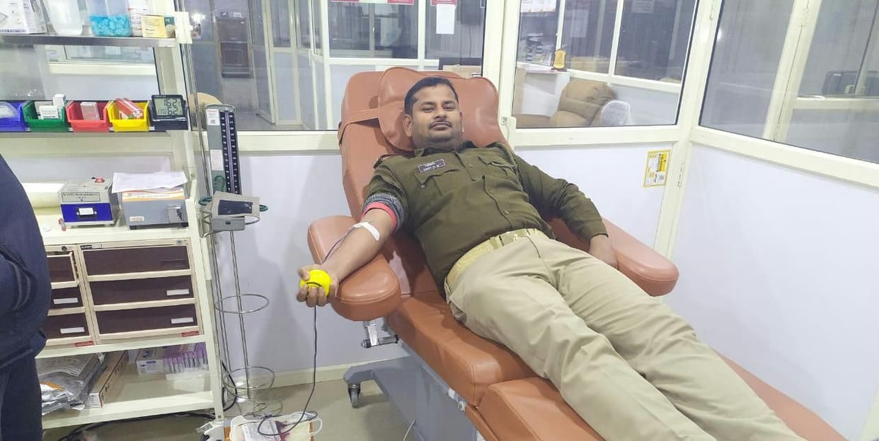 cepoy donated blood to inspector