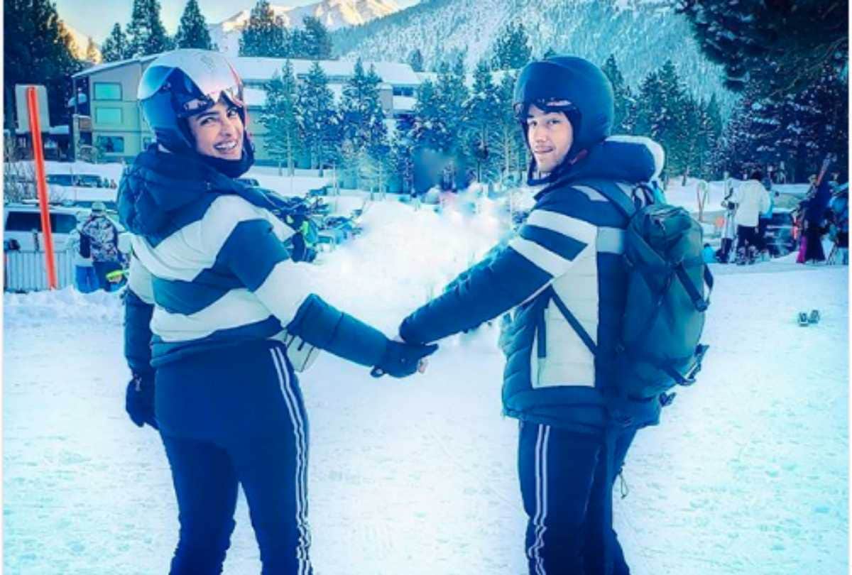 virat kohli anushka sharma meet varun dhawan and natasha in switzerland