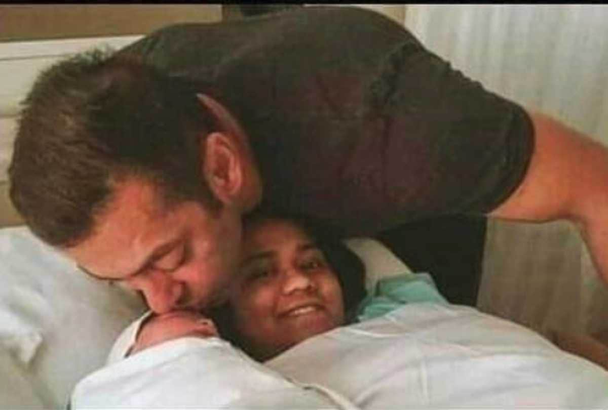 arpita khan daughter ayat sharma first photo salman khan kissed her