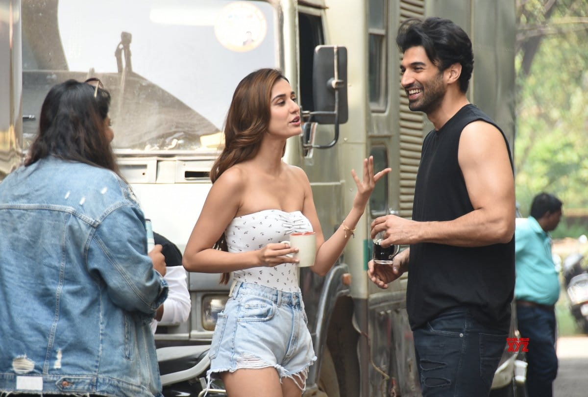 malang Star disha patani and aditya Roy kapur Exclusive Talk with Amar Ujala on Movie Experience