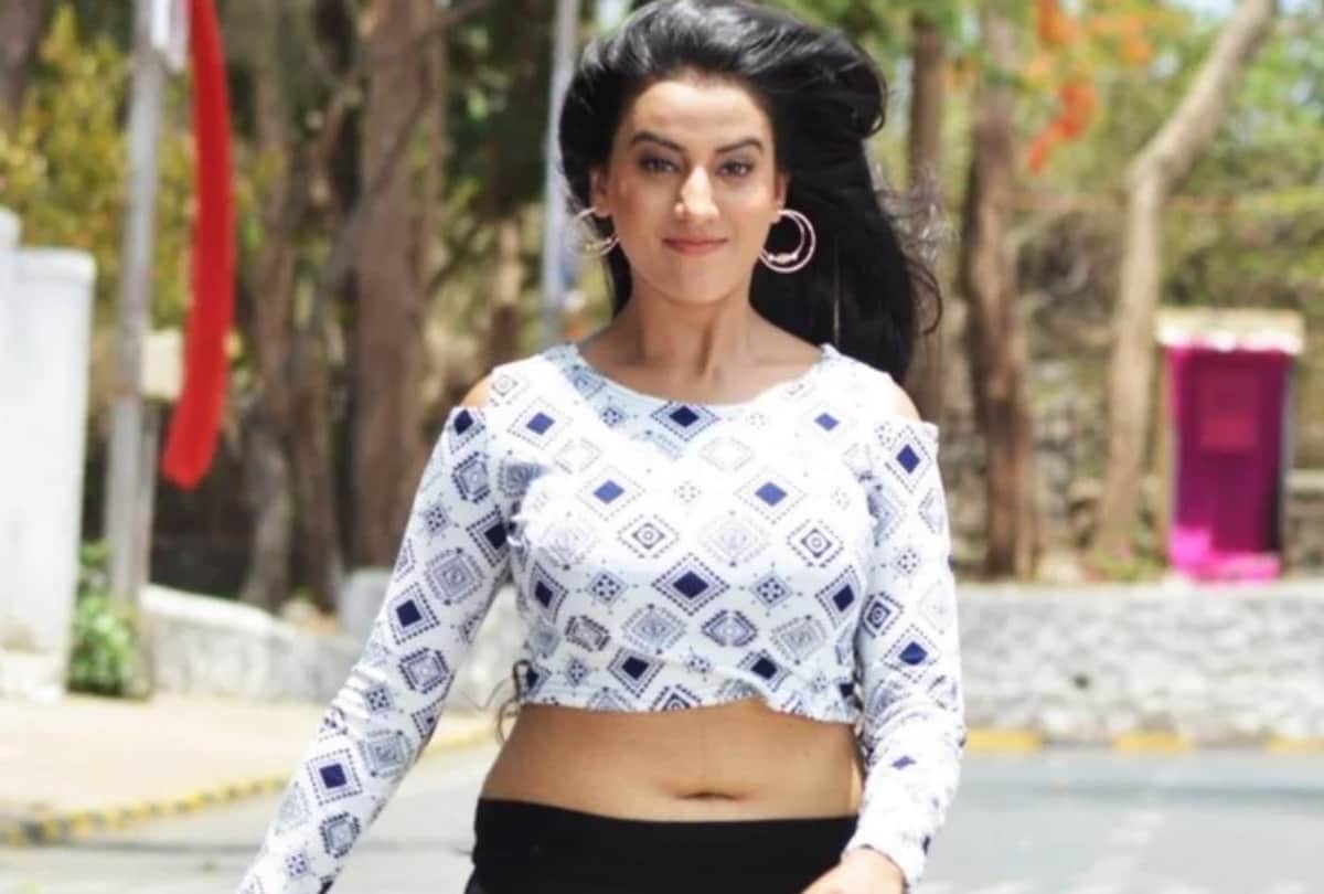 Bhojpuri actress akshara singh viral vedio news in gorakhpur