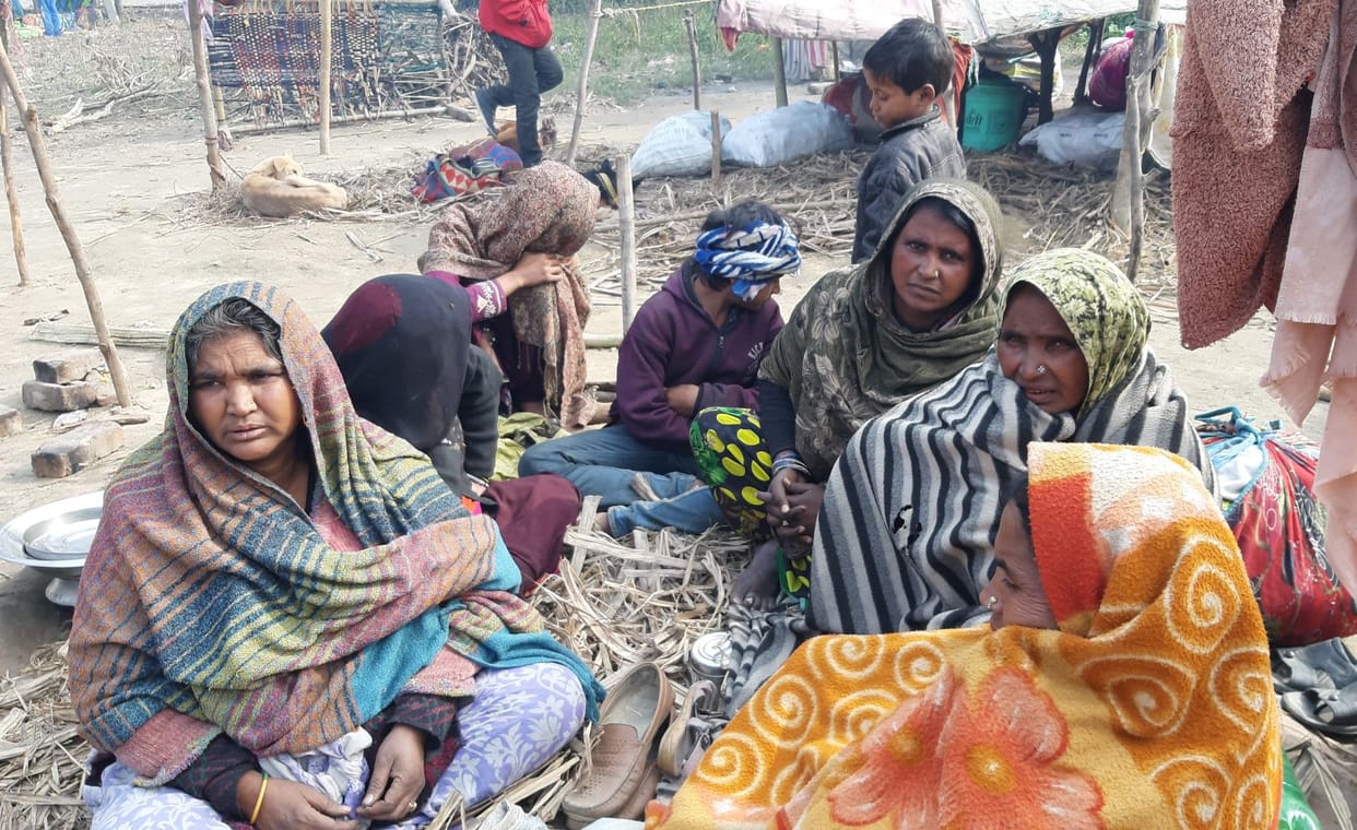 Kannauj's snake charmer dies by train