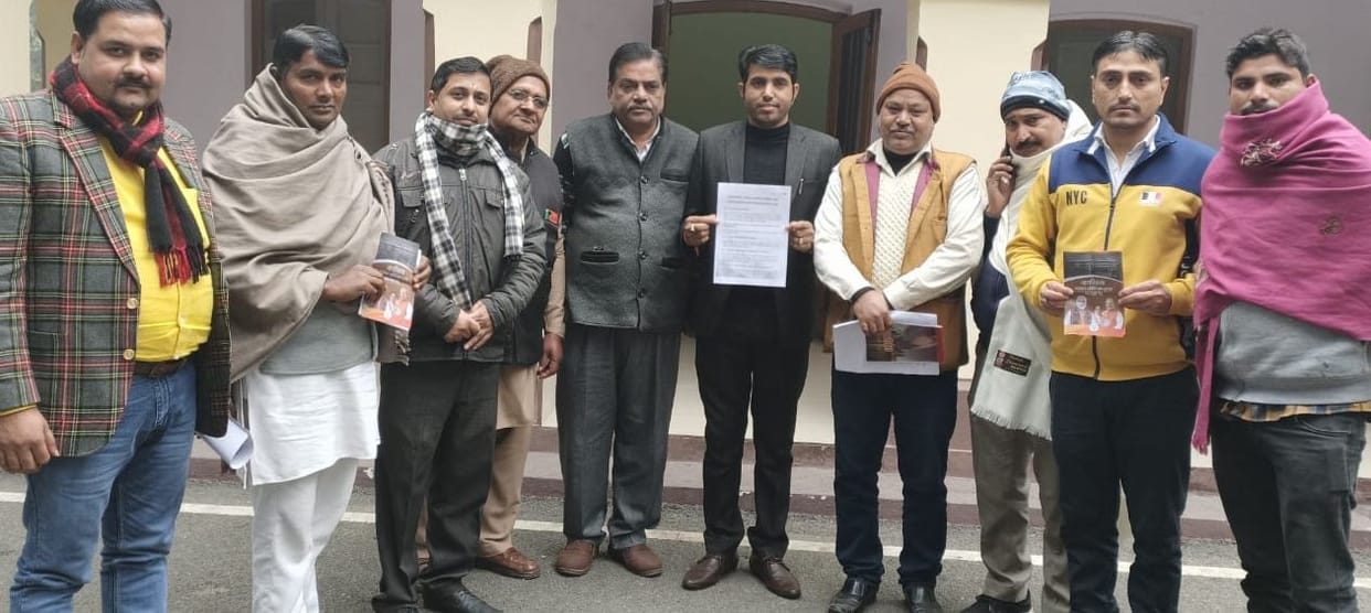 BJP workers in favor of CAA in Khatauli