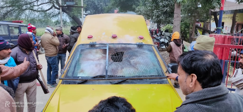 A crook arrested in an encounter trying to rob cash by bombing in Kaushambi