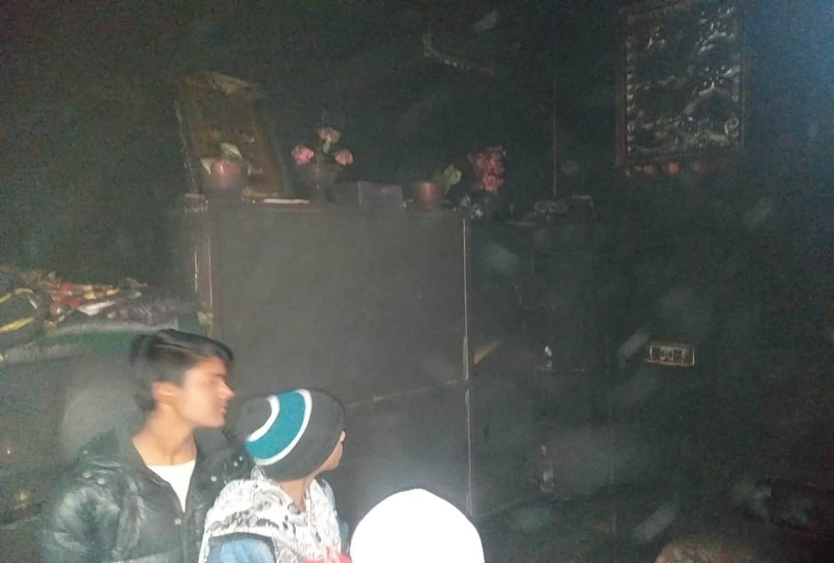 Ghaziabad Loni fire accident news many children of two families died 