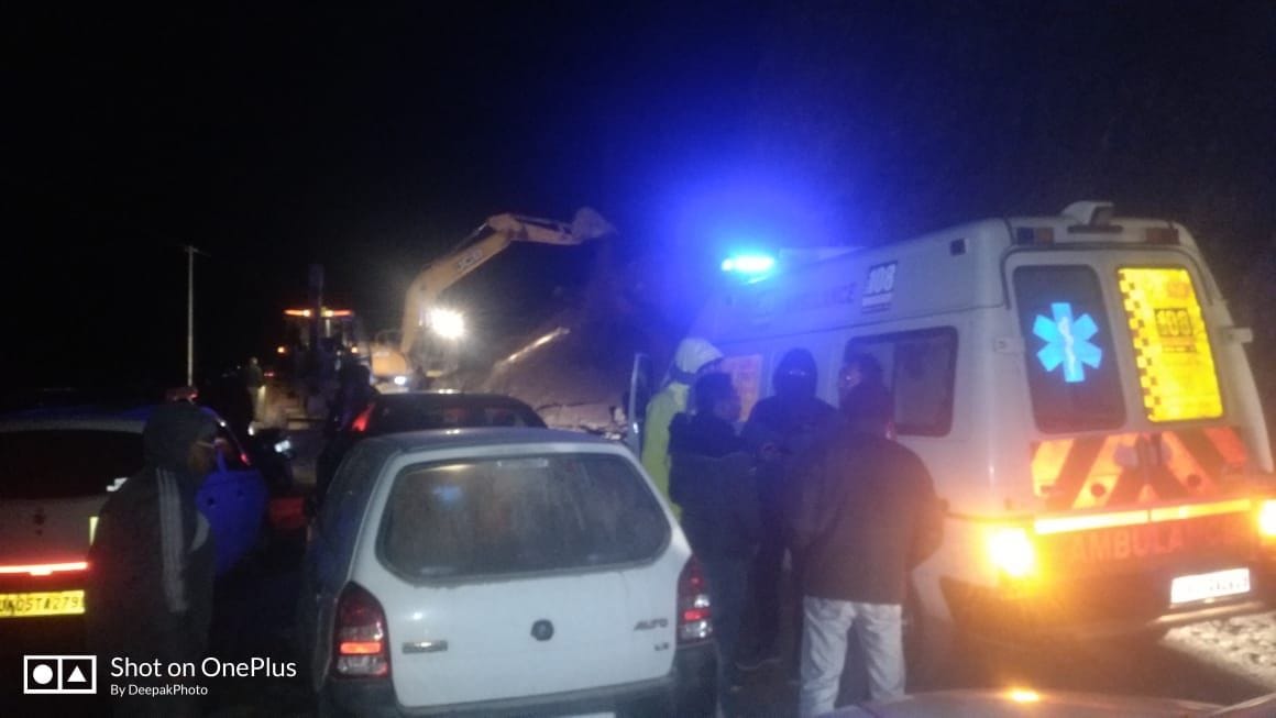 Passenger trapped for two and a half hours due to slipping of rock