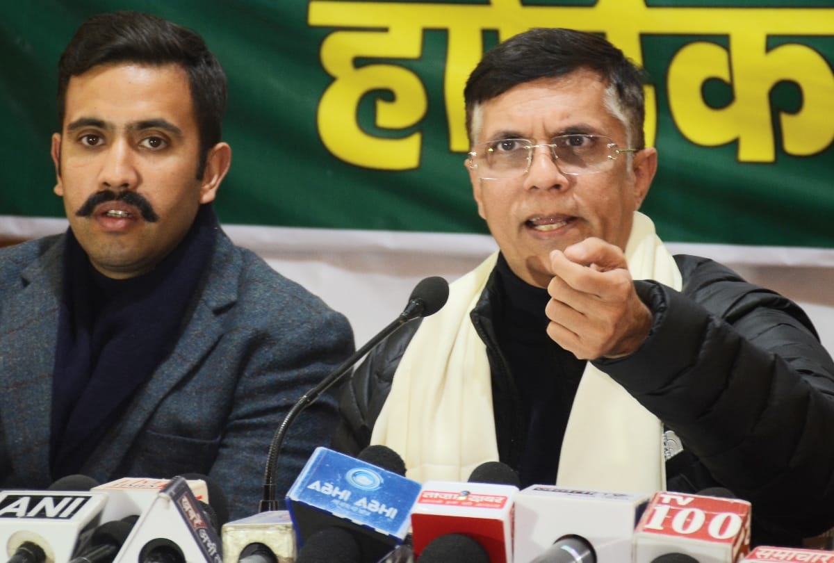 Congress slams BJPs willingness to flirt with anti-nationals