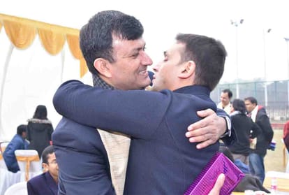 alumni iit students gave 1.7 crore to iit kanpur