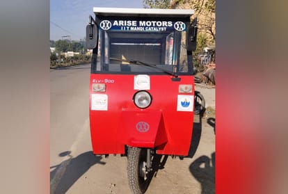 IIT Mandi student Make solar auto in Una in Himachal Pradesh