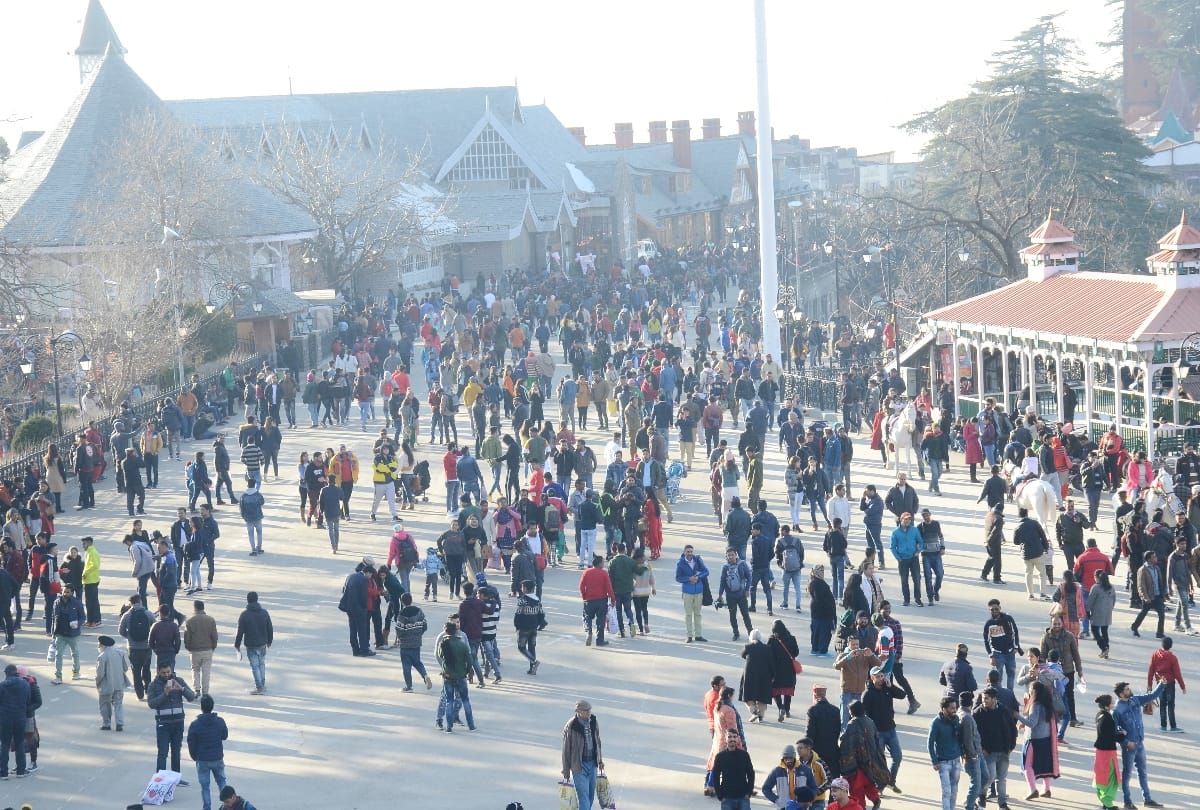 New year 2020 celebration tourists crowd in shimla manali dalhousie
