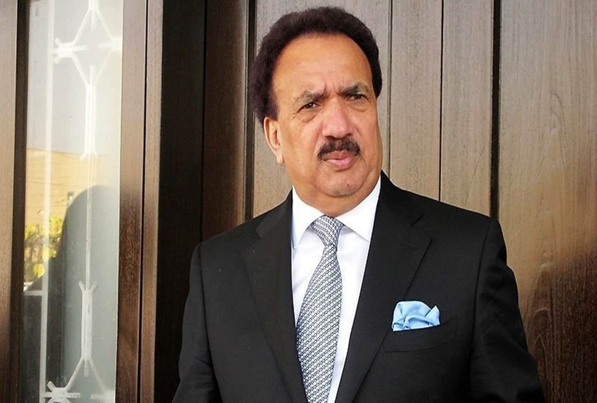 Ex Pakistani Minister Rehman Malik shares Adult Film Stars photos as Anti CAA protesters Got Trolled