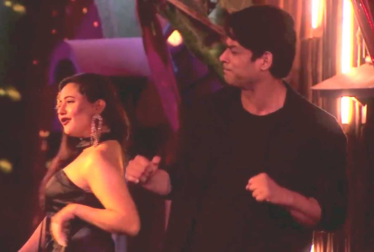 bigg boss 13 rashami desai and sidharth shukla takes each other