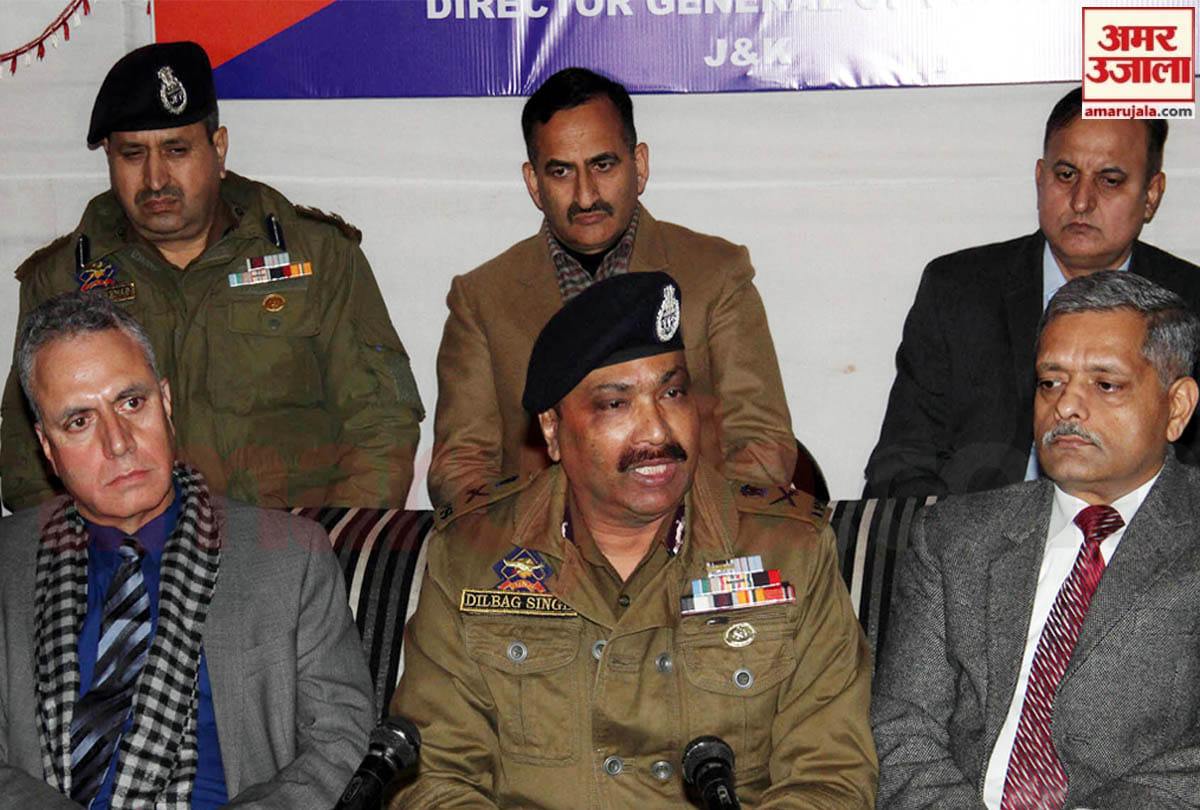 about jammu kashmir DSP Devinder Singh who arrested with terrorist