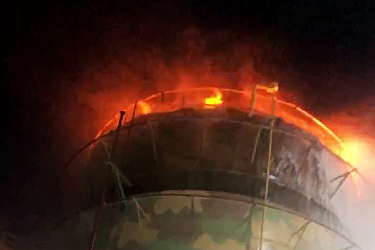 Gujarat : Fire in methanol tank near Kandla port, four people dead