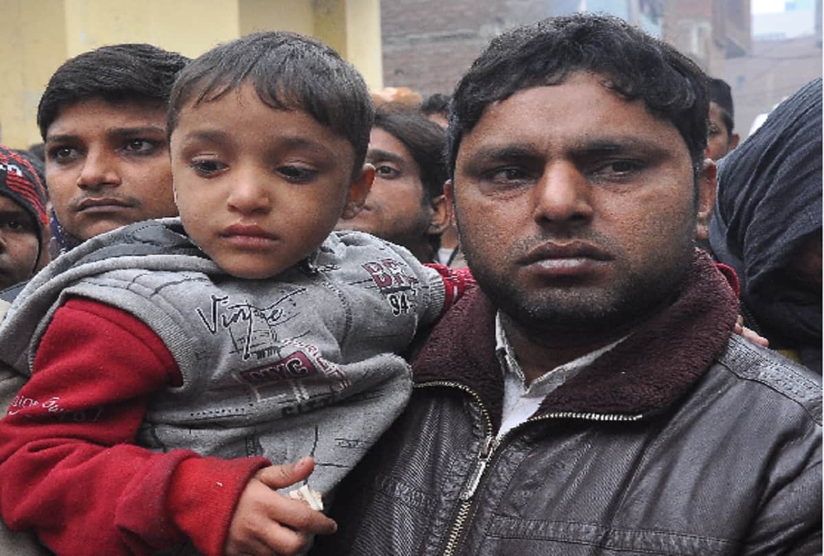 Ghaziabad News: fire in house at Loni six died