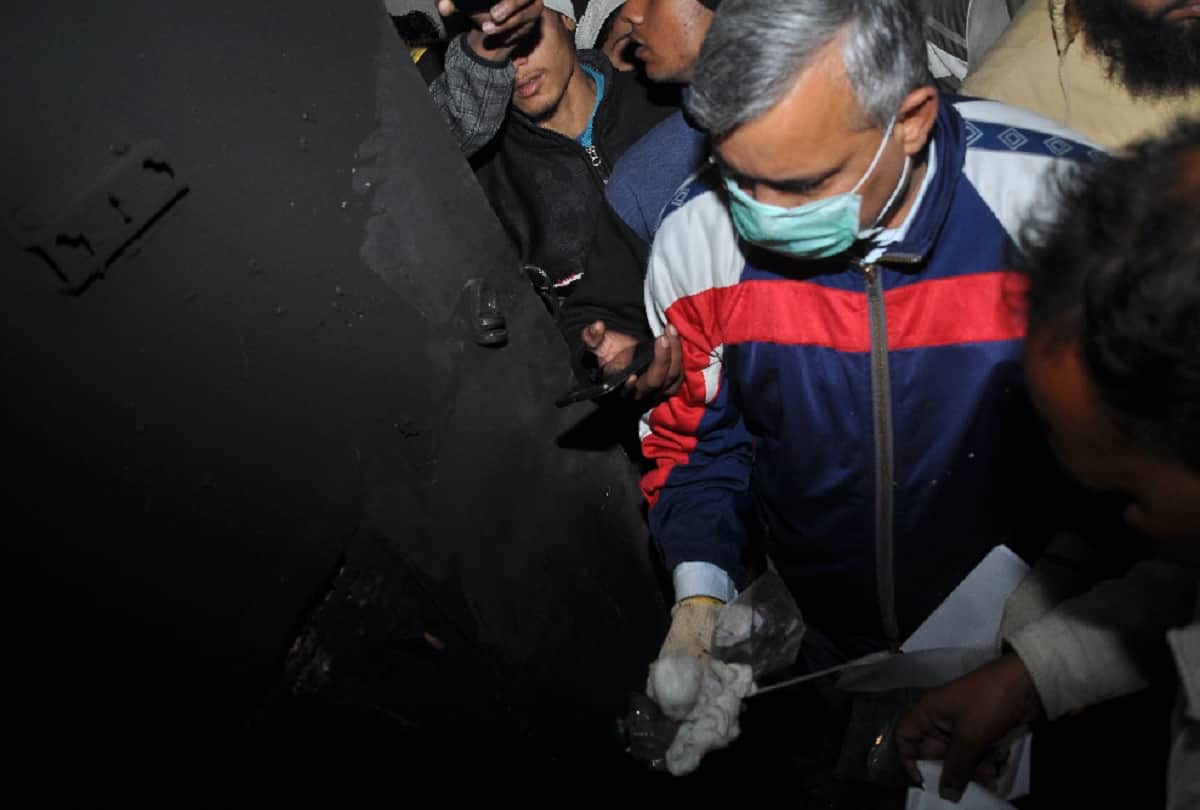 ghaziabad fire bodies of five children found wrapped with Tai