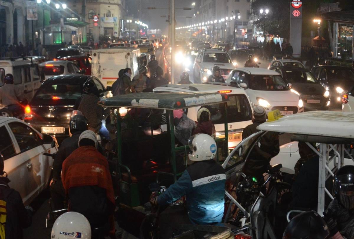 preperation before new year celebration in lucknow