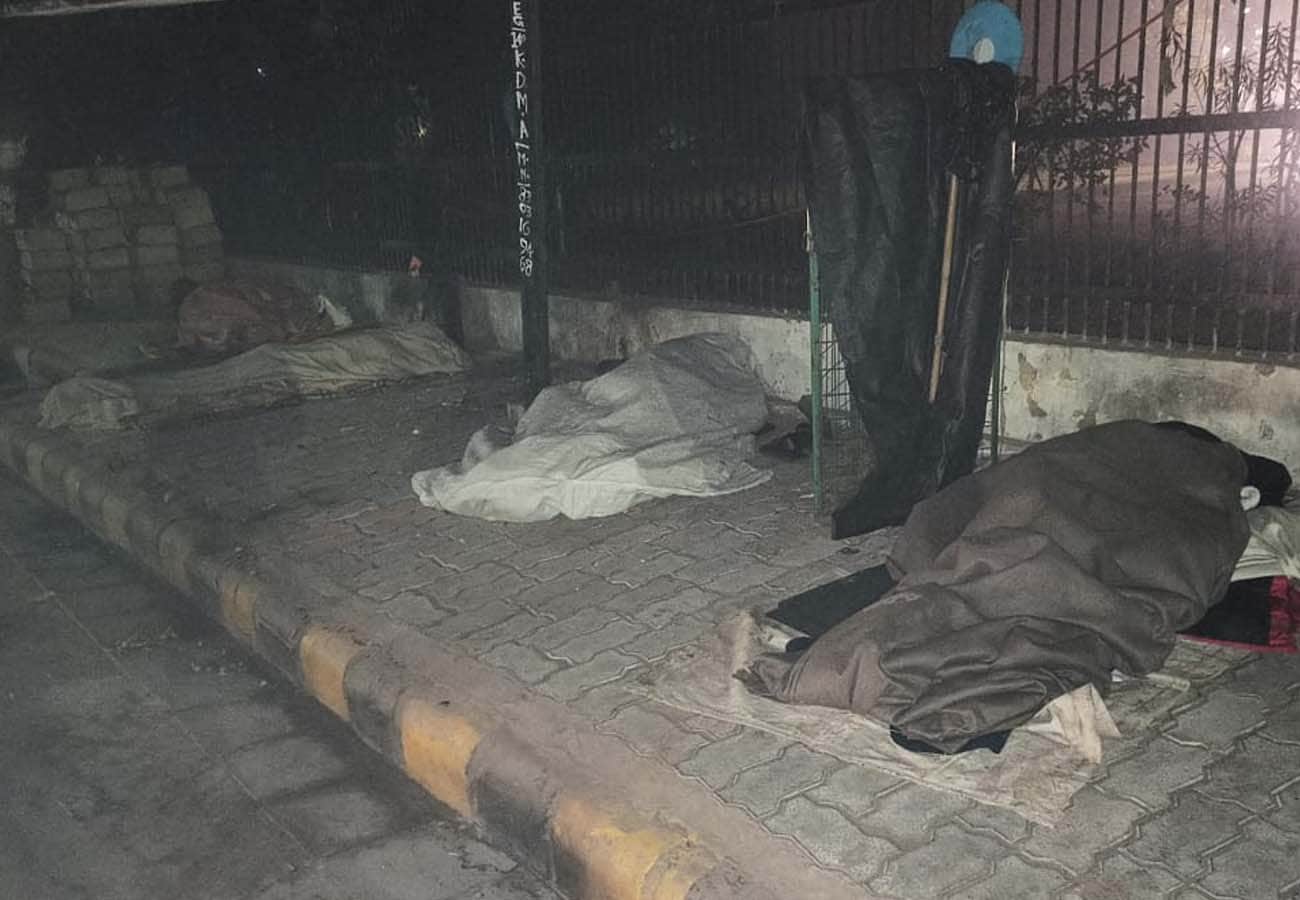 Lock in night shelters in kanpur, God is the caretaker of the homeless in the cold