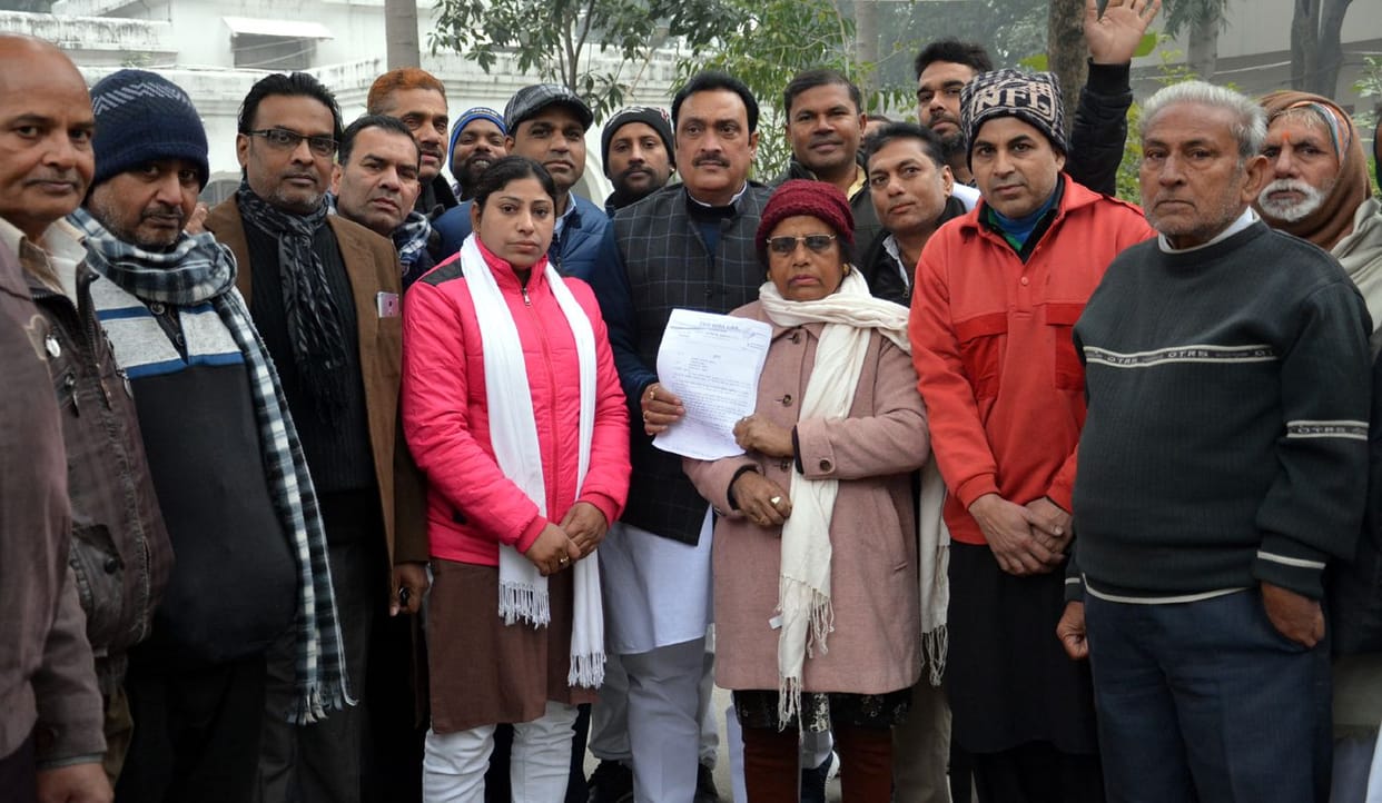 Muzaffarnagar: Congress workers oppose NRC
