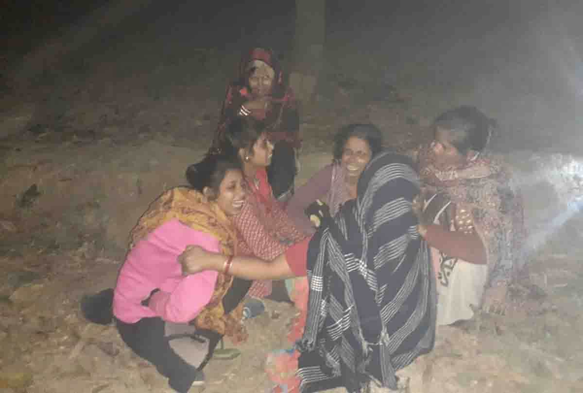 After police interrogation, the young man hanged from the tree