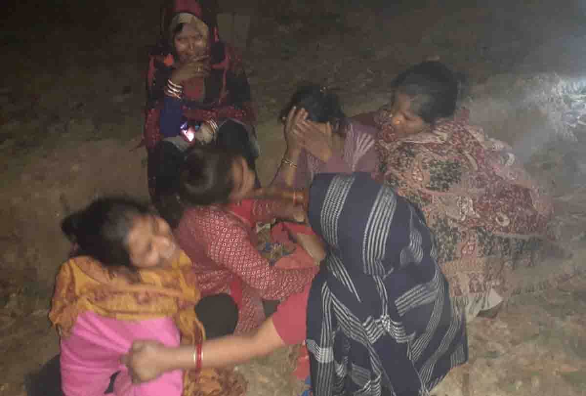 After police interrogation, the young man hanged from the tree