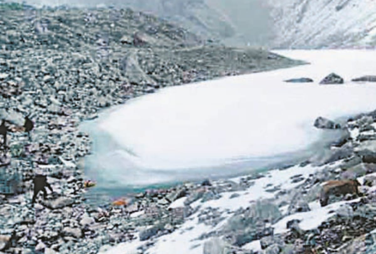 Global warming threatens small lakes in high altitude areas of Himalayas