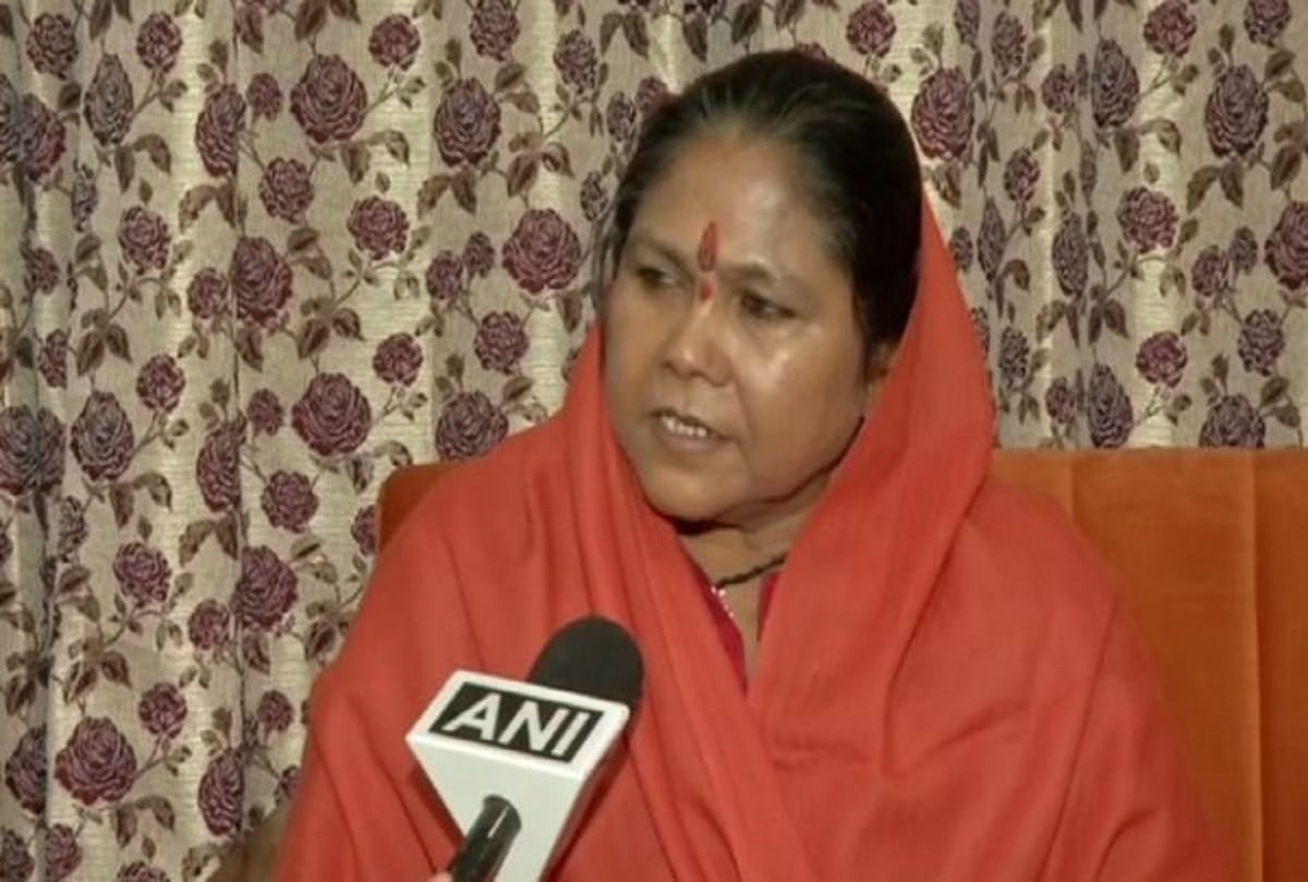 Sadhvi Niranjan Jyoti says Priyanka Gandhi should change her name to Feroze Priyanka