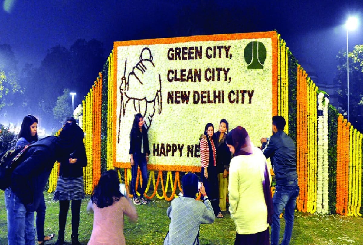 Warm welcome to new year in delhi