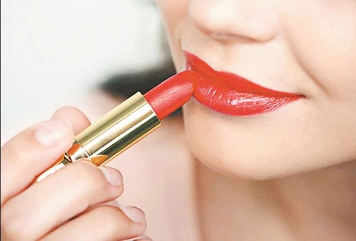 Makeup Tips use these beauty product with safety this harm your skin