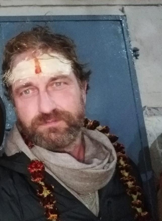 Actor Gerard Butler, who left Hollywood's limelight and was seen in a religious complexion in Kashi