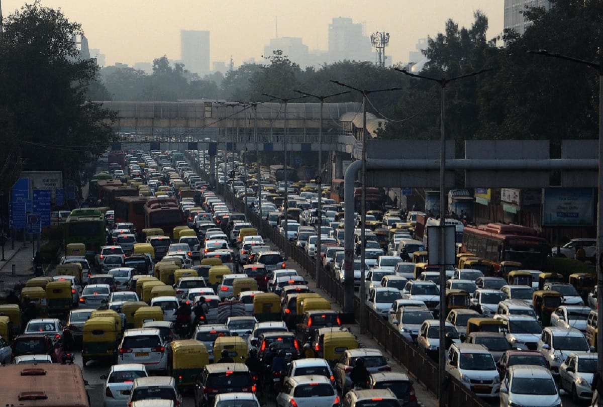 Traffic Jam in most of places in Delhi Due to New Year 2020