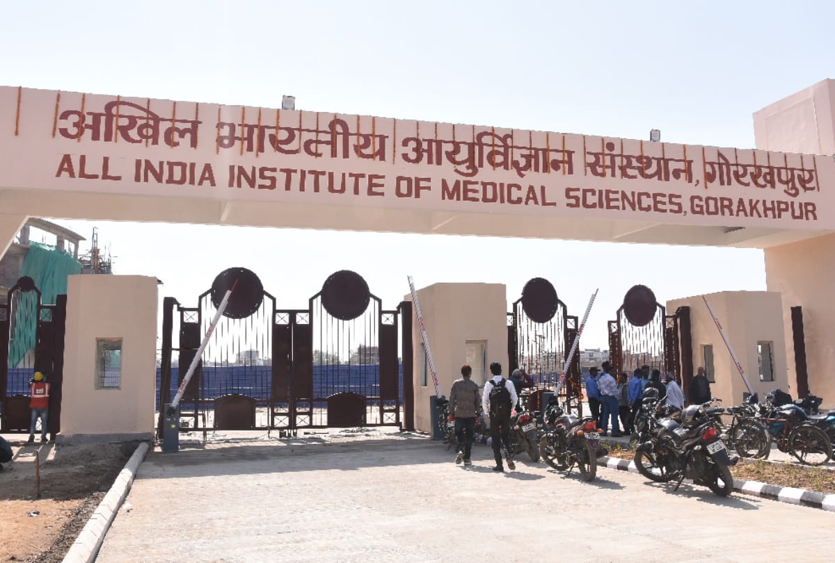 AIIMS launches sanitary pad vending machines