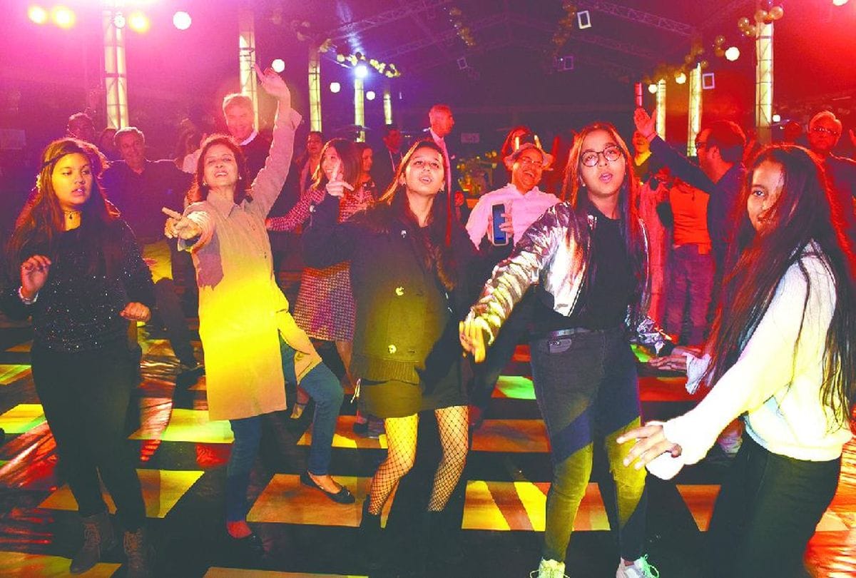 new year 2023 will be celebrated with dj dance and dinner in gorakhpur