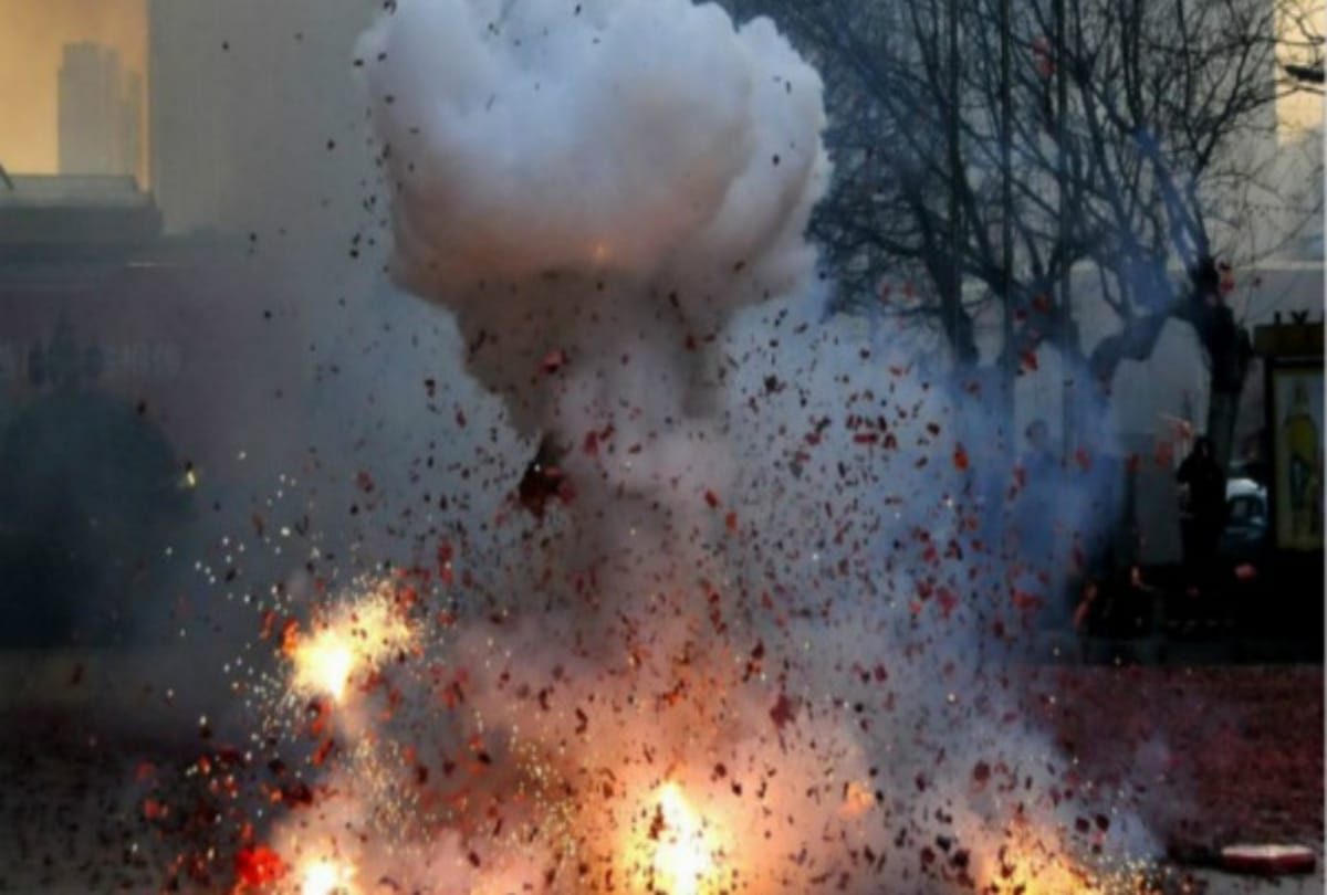 firecrackers ban in Karnataka and Chandigarh
