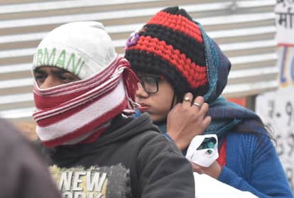 temperature reached below one degree due to cold and rain hail warning 