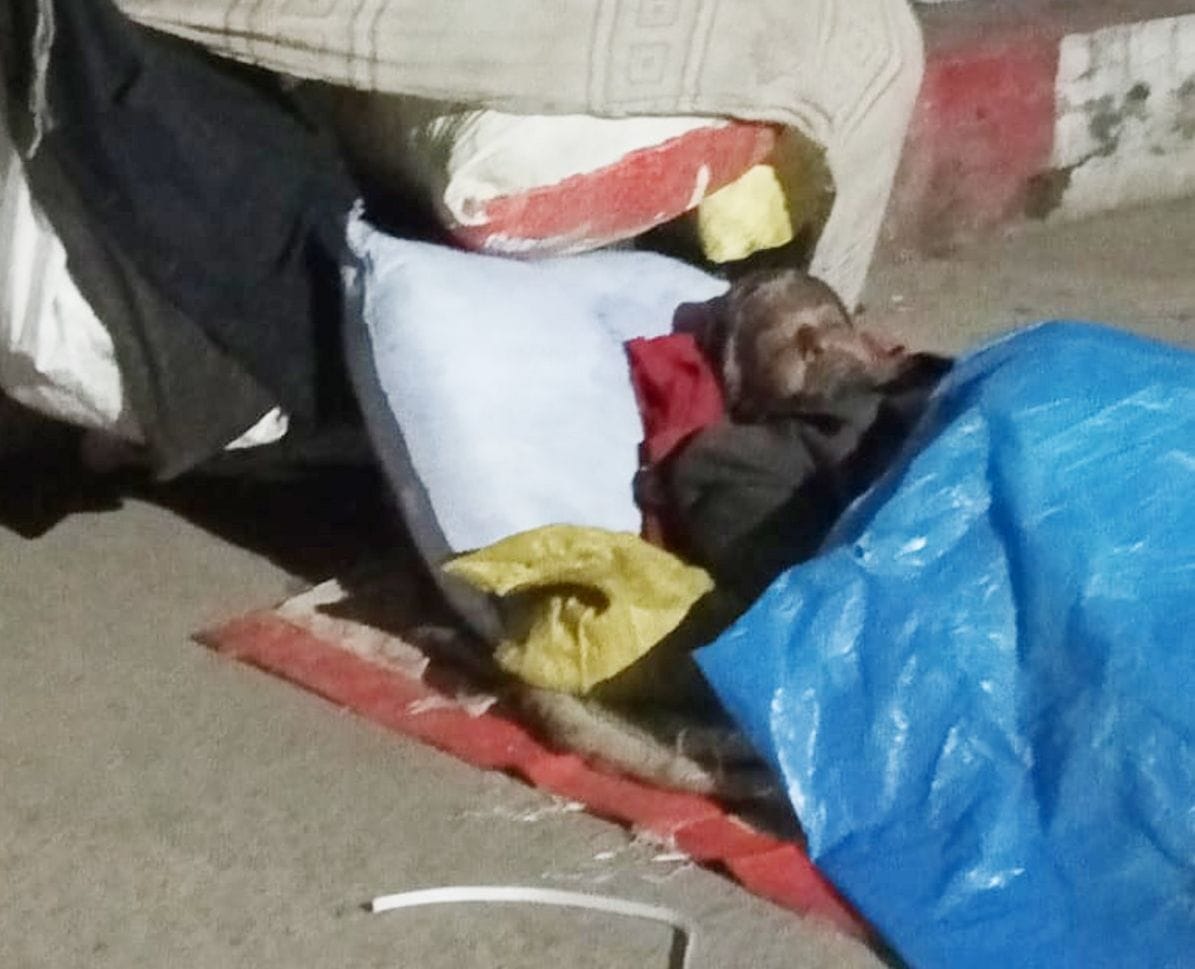 One gets blanket in night shelter