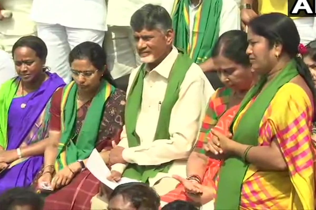 Chandrababu sits in support of farmers who protesting against three capital proposal of state govt