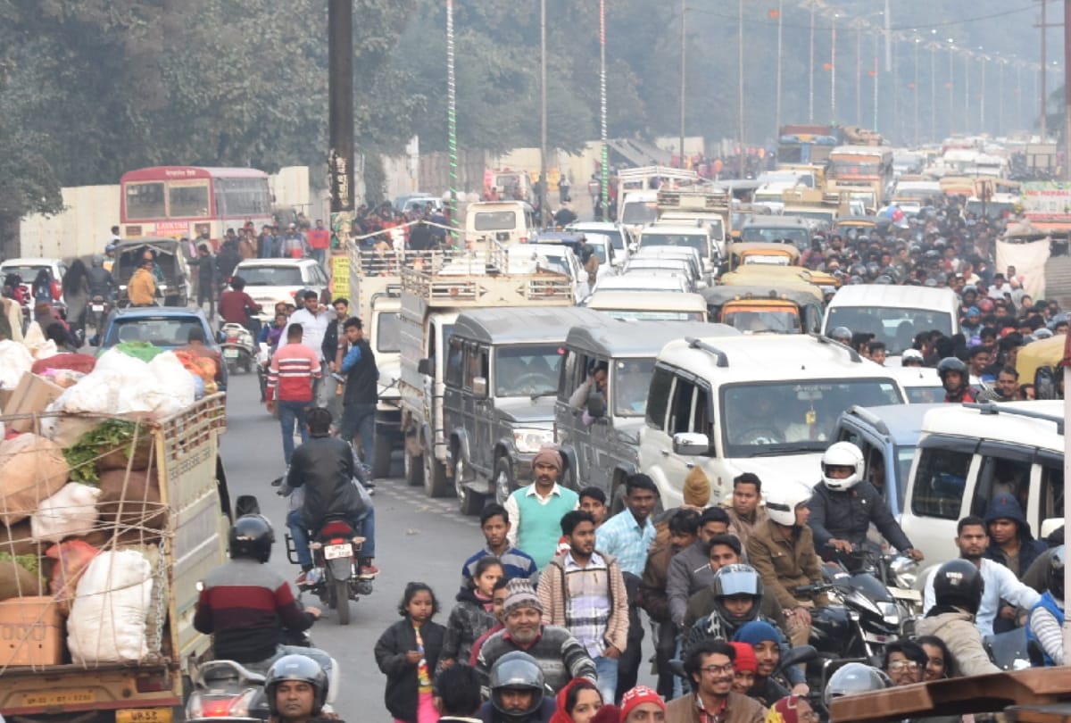 traffic jam police fail at new year 2020 celebration in gorakhpur